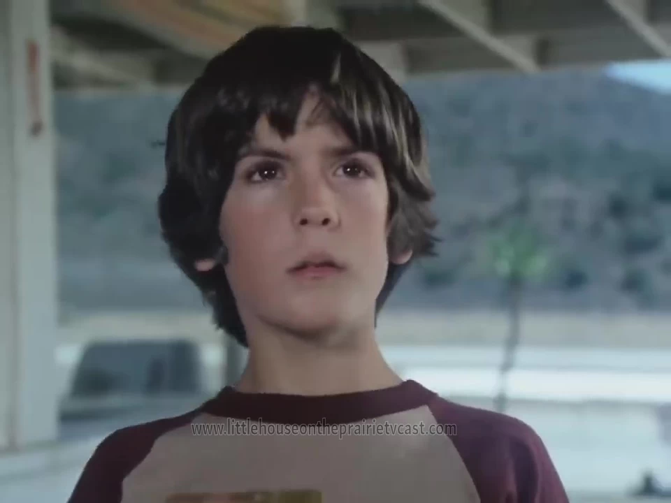 Mathew Labyorteaux in Tarantulas: The Deadly Cargo